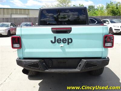 2020 Jeep Gladiator Sport   - Photo 7 - Cincinnati, OH 45255