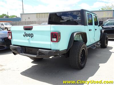 2020 Jeep Gladiator Sport   - Photo 6 - Cincinnati, OH 45255