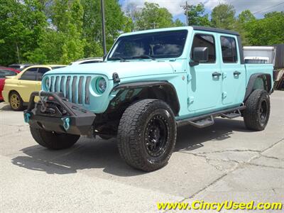 2020 Jeep Gladiator Sport   - Photo 3 - Cincinnati, OH 45255