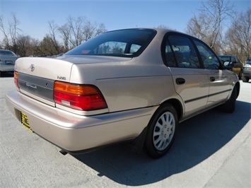 1995 TOYOTA COROLLA   - Photo 13 - Cincinnati, OH 45255