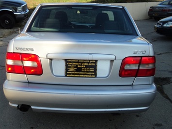 2000 Volvo S70   - Photo 5 - Cincinnati, OH 45255