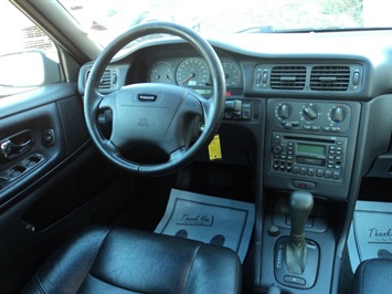 2000 Volvo S70   - Photo 7 - Cincinnati, OH 45255