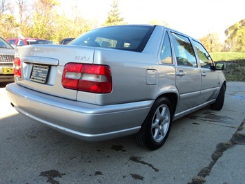 2000 Volvo S70   - Photo 13 - Cincinnati, OH 45255