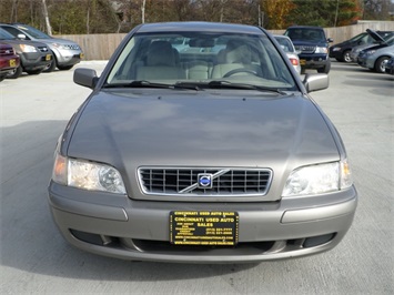 2004 Volvo S40   - Photo 2 - Cincinnati, OH 45255