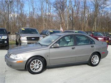 2004 Volvo S40   - Photo 3 - Cincinnati, OH 45255