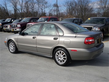 2004 Volvo S40   - Photo 4 - Cincinnati, OH 45255