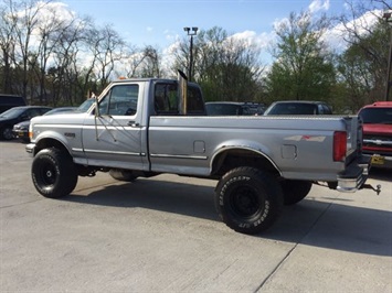 1997 Ford F-350 XL   - Photo 4 - Cincinnati, OH 45255