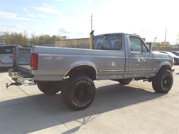 1997 Ford F-350 XL   - Photo 6 - Cincinnati, OH 45255