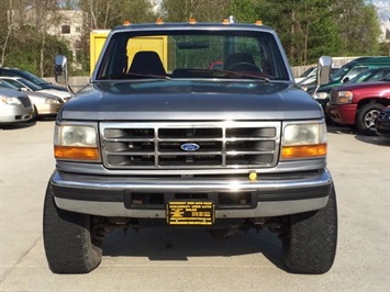 1997 Ford F-350 XL   - Photo 2 - Cincinnati, OH 45255