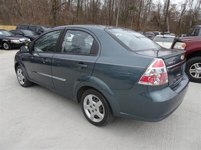 2010 Chevrolet Aveo LT  I4 FWD - Photo 16 - Cincinnati, OH 45255