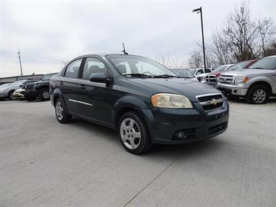 2010 Chevrolet Aveo LT  I4 FWD - Photo 4 - Cincinnati, OH 45255