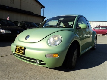 2001 Volkswagen New Beetle GLS   - Photo 11 - Cincinnati, OH 45255