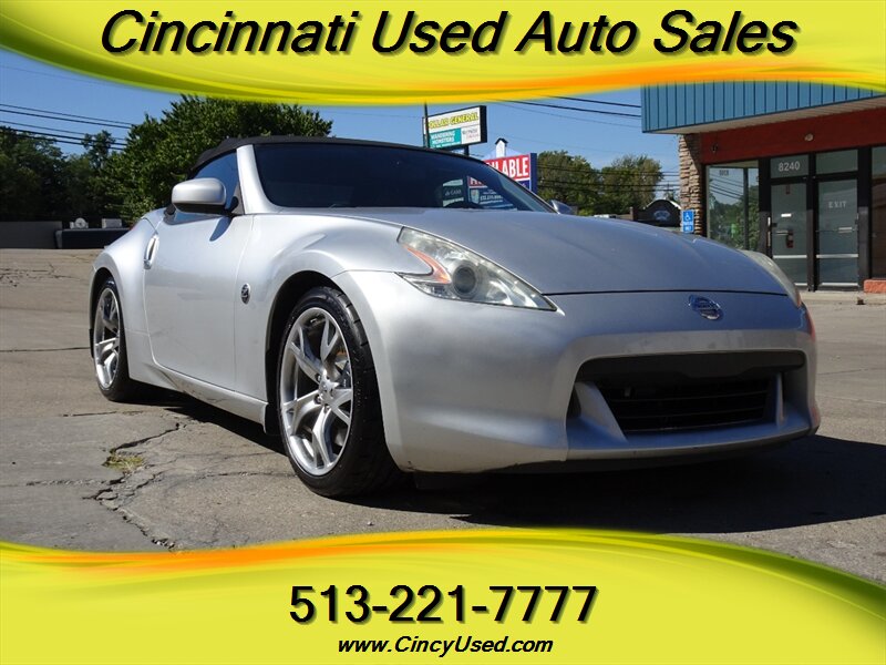 2012 Nissan 370Z Roadster Touring - Photo 1 - Cincinnati, OH 45255