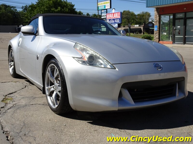 2012 Nissan 370Z Roadster Touring - Photo 3 - Cincinnati, OH 45255