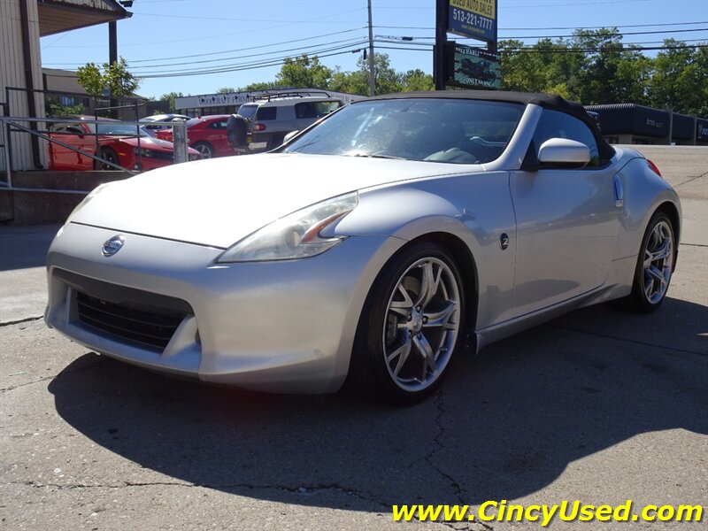 2012 Nissan 370Z Roadster Touring - Photo 8 - Cincinnati, OH 45255