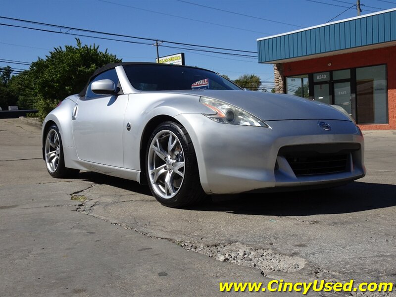 2012 Nissan 370Z Roadster Touring - Photo 6 - Cincinnati, OH 45255