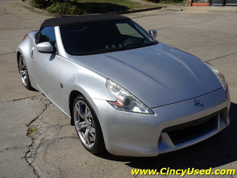 2012 Nissan 370Z Roadster Touring - Photo 4 - Cincinnati, OH 45255