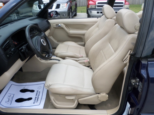 2001 Volkswagen Cabrio GLX - Photo 14 - Cincinnati, OH 45255