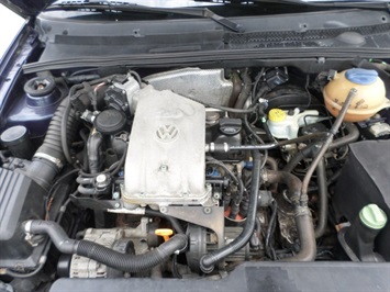 2001 Volkswagen Cabrio GLX   - Photo 26 - Cincinnati, OH 45255