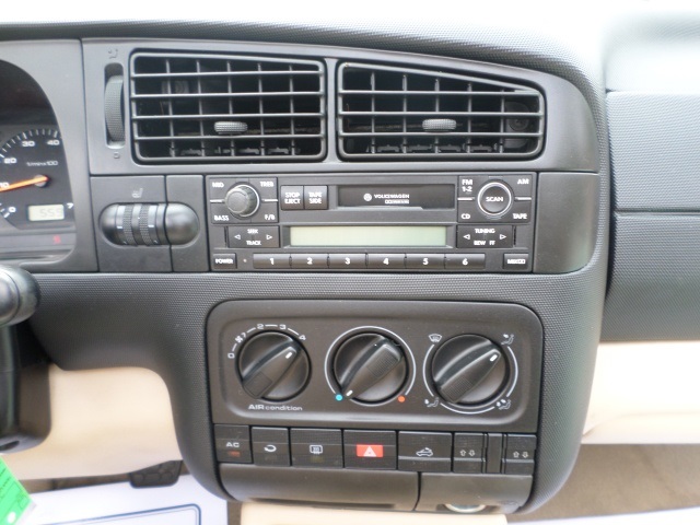 2001 Volkswagen Cabrio GLX - Photo 18 - Cincinnati, OH 45255