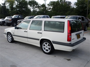 1996 VOLVO 850   - Photo 4 - Cincinnati, OH 45255