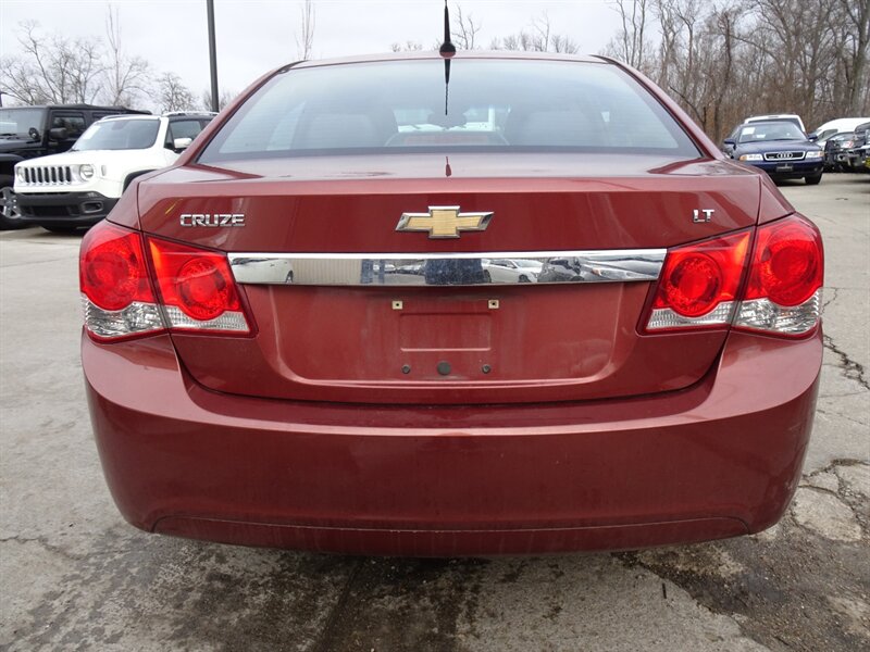 2012 Chevrolet Cruze LT - Photo 7 - Cincinnati, OH 45255