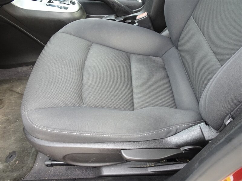 2012 Chevrolet Cruze LT - Photo 21 - Cincinnati, OH 45255