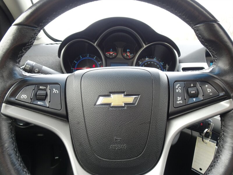 2012 Chevrolet Cruze LT - Photo 17 - Cincinnati, OH 45255