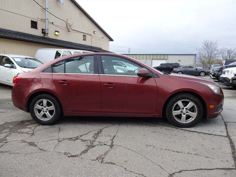 2012 Chevrolet Cruze LT - Photo 5 - Cincinnati, OH 45255