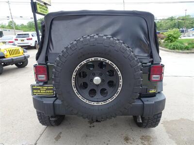 2011 Jeep Wrangler Rubicon   - Photo 9 - Cincinnati, OH 45255