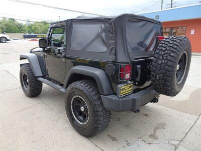 2011 Jeep Wrangler Rubicon   - Photo 7 - Cincinnati, OH 45255