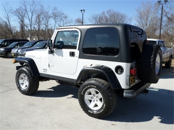 2004 Jeep Wrangler Rubicon   - Photo 4 - Cincinnati, OH 45255