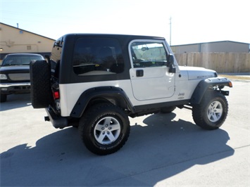 2004 Jeep Wrangler Rubicon   - Photo 6 - Cincinnati, OH 45255