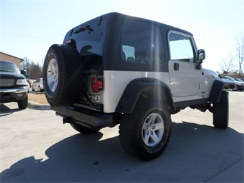 2004 Jeep Wrangler Rubicon   - Photo 13 - Cincinnati, OH 45255