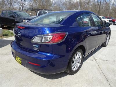 2012 Mazda Mazda3 i Touring  SkyActiv-G I4 FWD - Photo 6 - Cincinnati, OH 45255