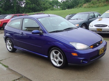 2002 Ford Focus SVT   - Photo 1 - Cincinnati, OH 45255