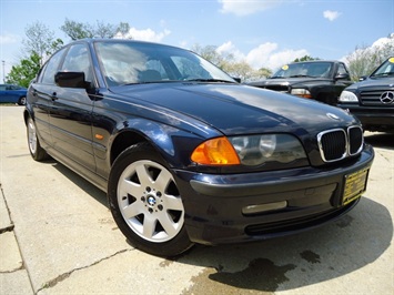 2001 BMW 325i   - Photo 10 - Cincinnati, OH 45255