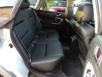 2005 Subaru Outback Limited   - Photo 9 - Cincinnati, OH 45255