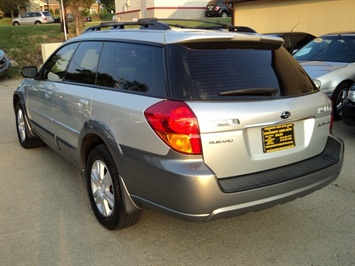 2005 Subaru Outback Limited   - Photo 4 - Cincinnati, OH 45255