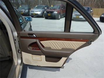 1995 MERCEDES BENZ S420   - Photo 24 - Cincinnati, OH 45255