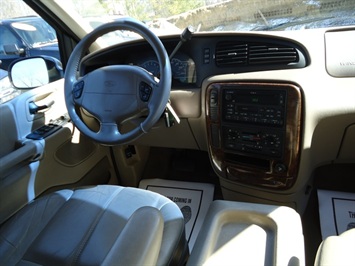 2000 Ford Windstar Vans Limited   - Photo 14 - Cincinnati, OH 45255