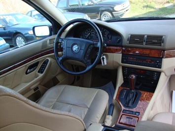 1998 BMW 528i   - Photo 7 - Cincinnati, OH 45255