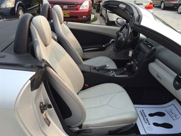 2005 Mercedes-Benz SLK350   - Photo 7 - Cincinnati, OH 45255