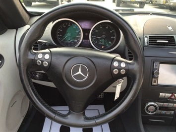2005 Mercedes-Benz SLK350   - Photo 11 - Cincinnati, OH 45255