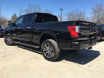 2016 Nissan Titan XD Platinum Reserve   - Photo 12 - Cincinnati, OH 45255