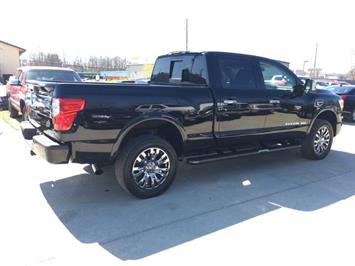 2016 Nissan Titan XD Platinum Reserve   - Photo 6 - Cincinnati, OH 45255