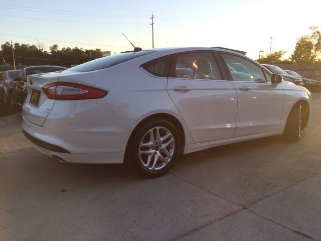 2013 Ford Fusion SE - Photo 13 - Cincinnati, OH 45255