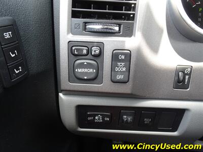 2012 Toyota Tundra Limited   - Photo 25 - Cincinnati, OH 45255