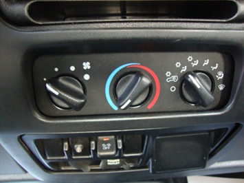 2004 JEEP WRANGLER Sport   - Photo 19 - Cincinnati, OH 45255