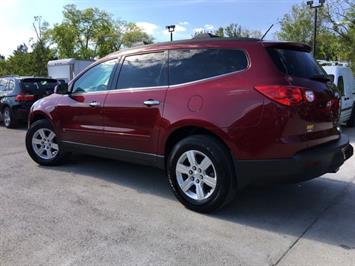 2010 Chevrolet Traverse LT   - Photo 12 - Cincinnati, OH 45255